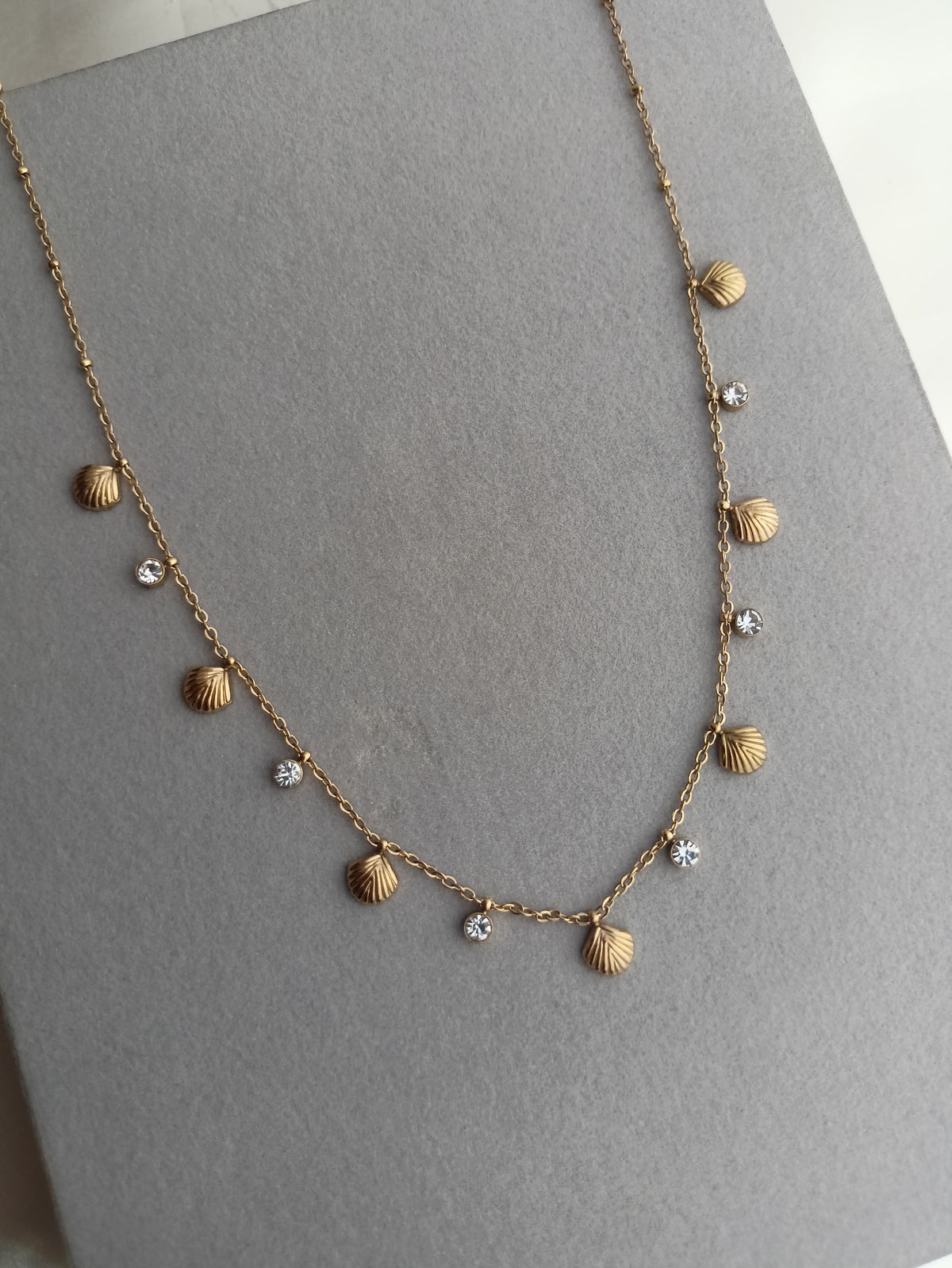 Shell charm necklace