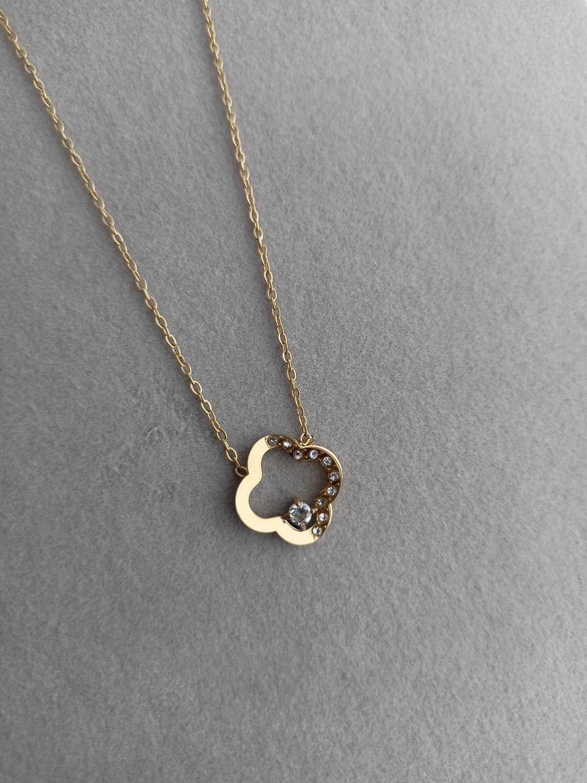 Clover Stone Necklce