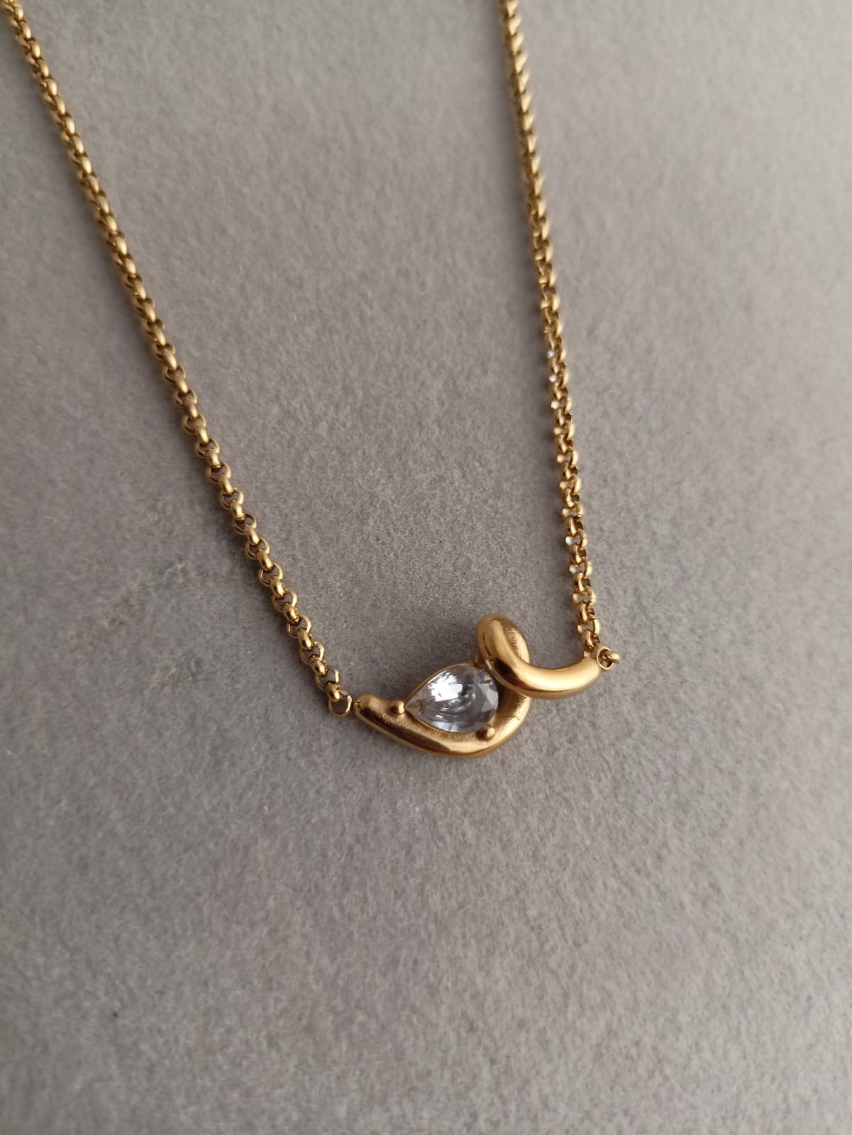 Knot Necklace