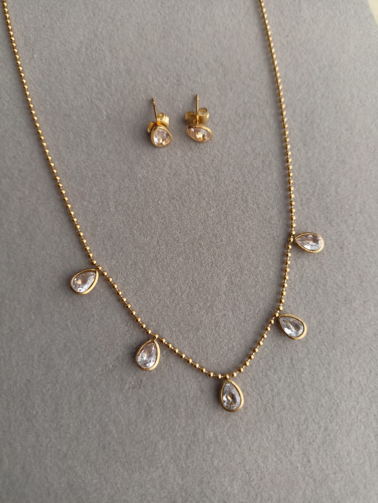 White Drops Necklace