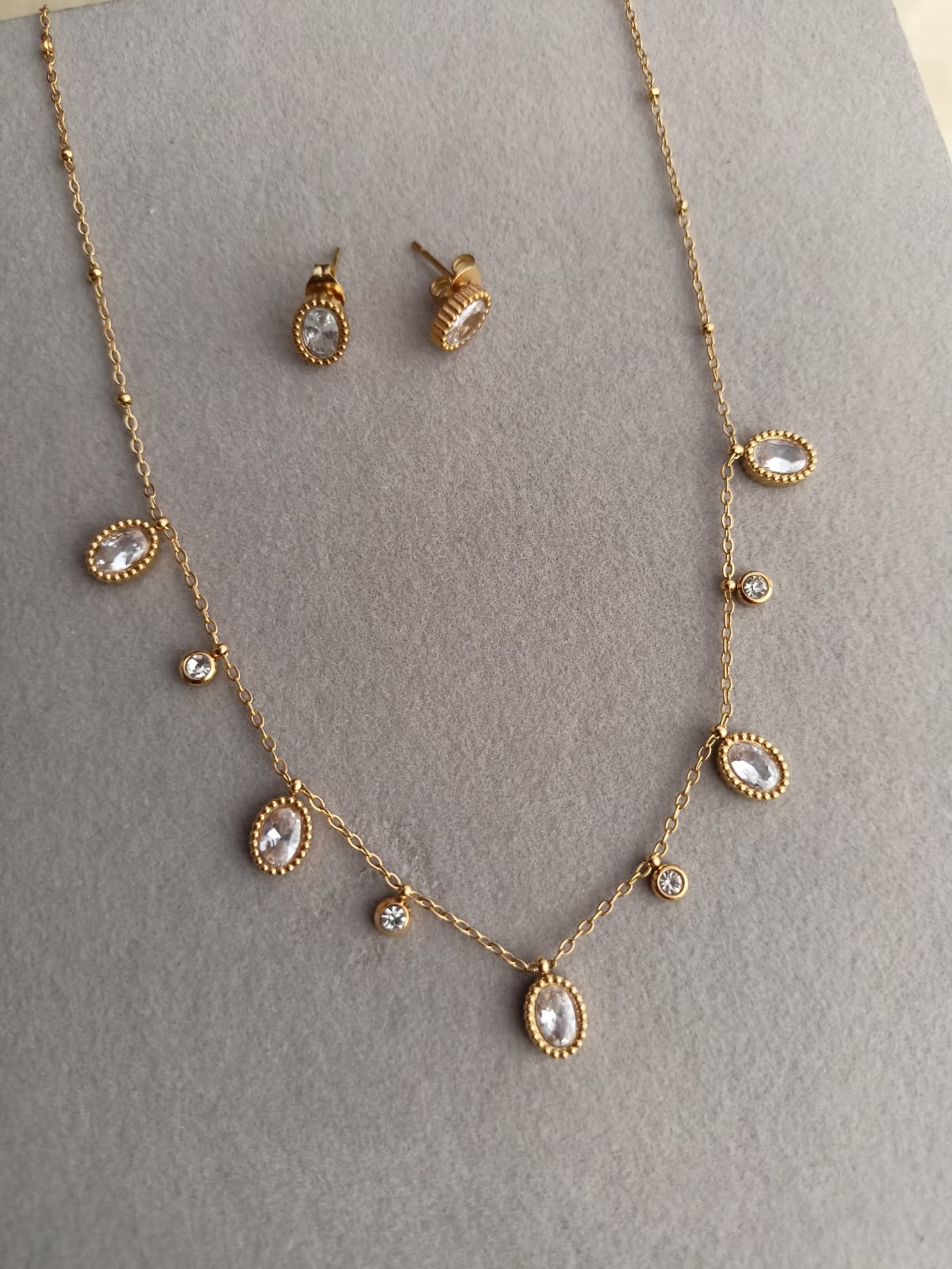 Oval Drops Necklace