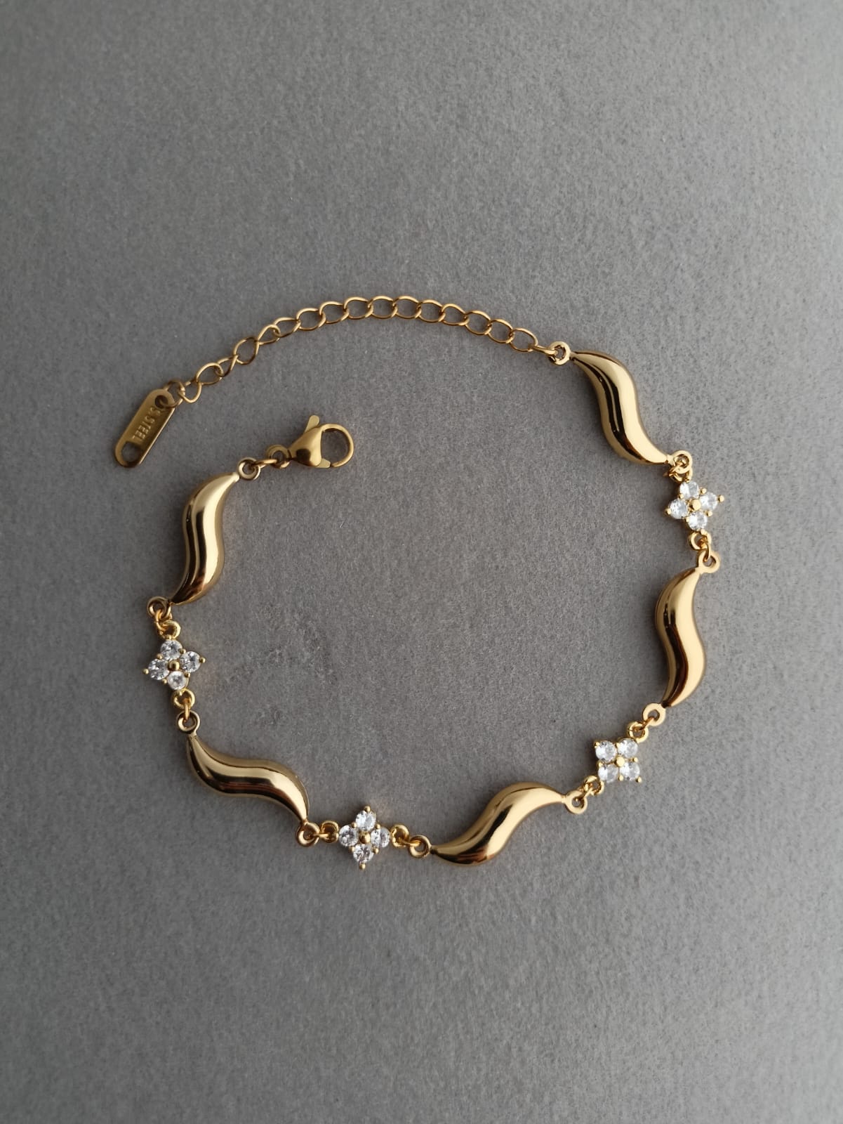 Wavy Stone Bracelet