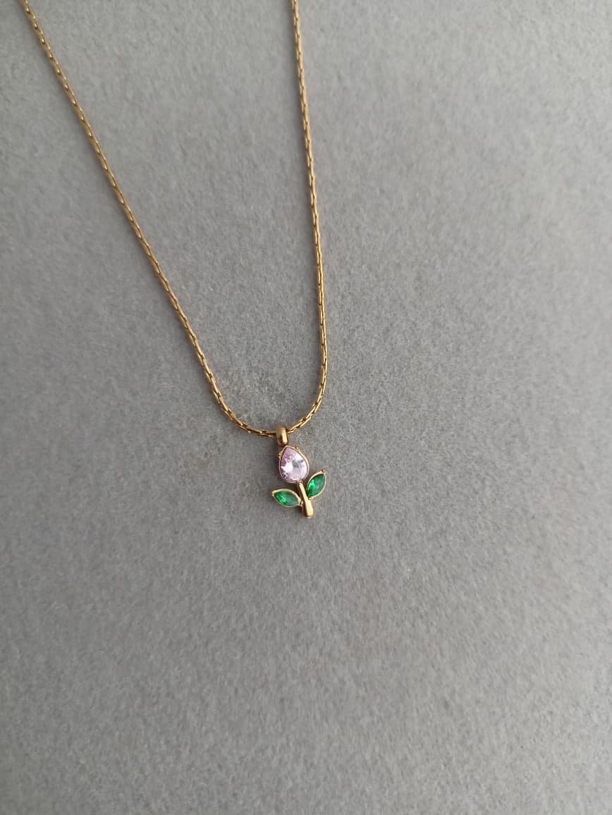 Hazel Tulip Necklace