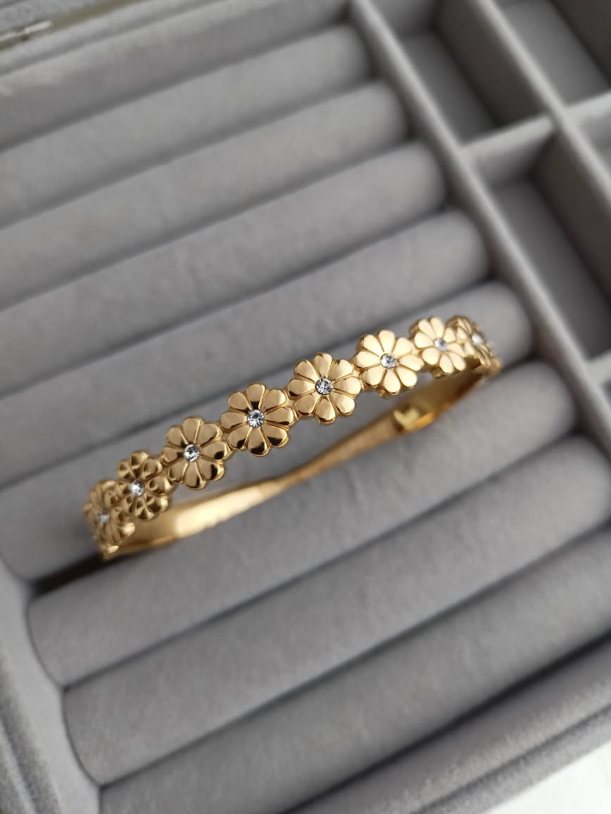 Floral Stone Kada