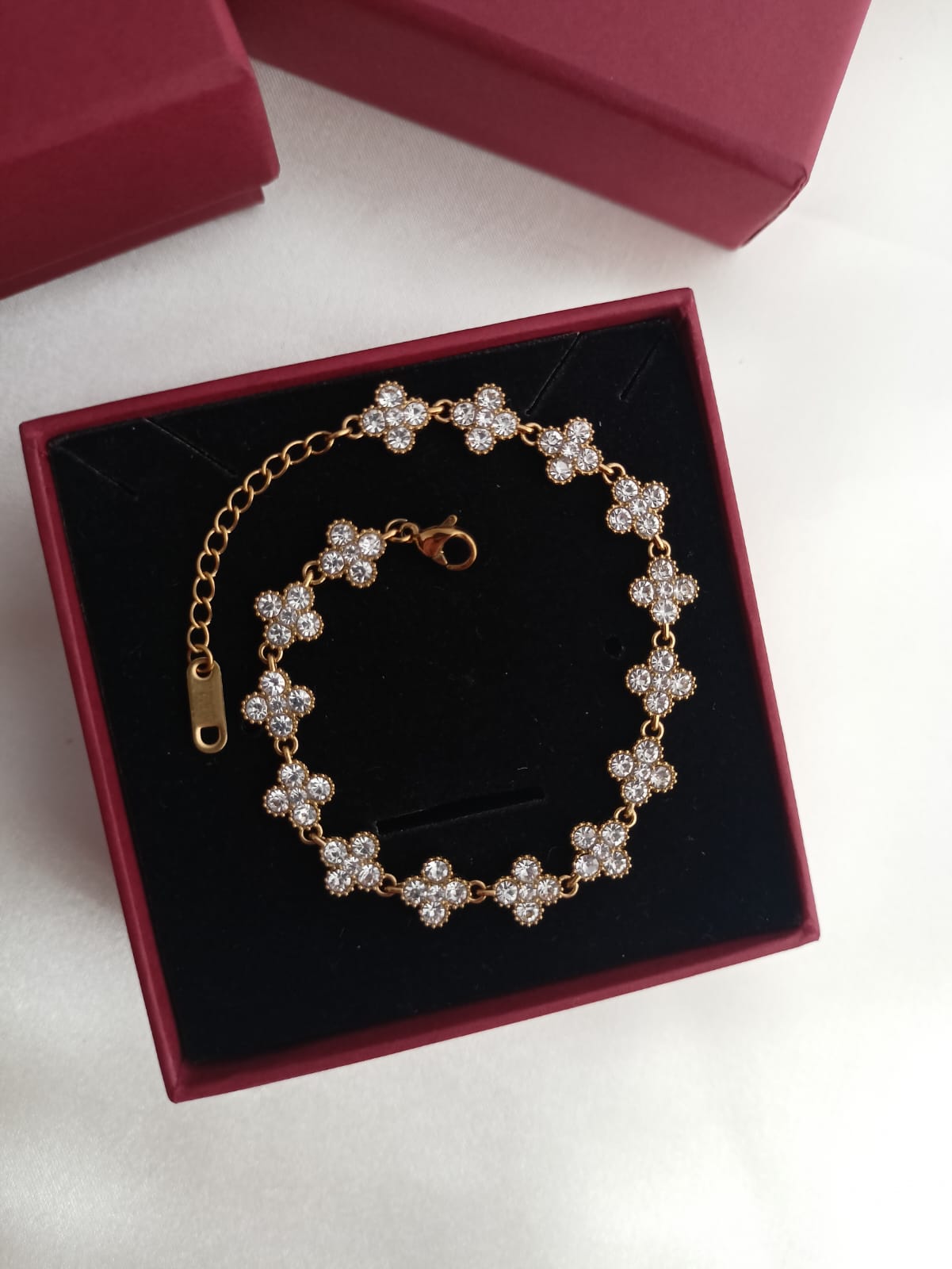 Sovereign Clover Bracelet