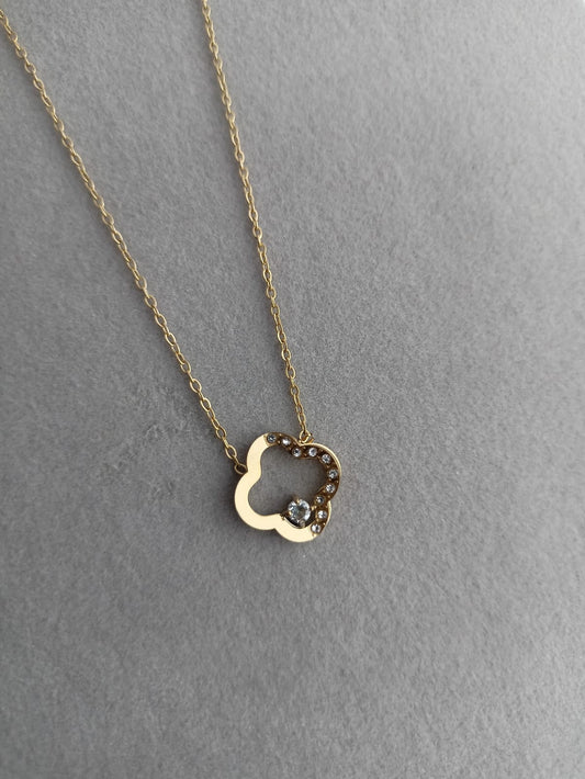 Clover Stone Necklce