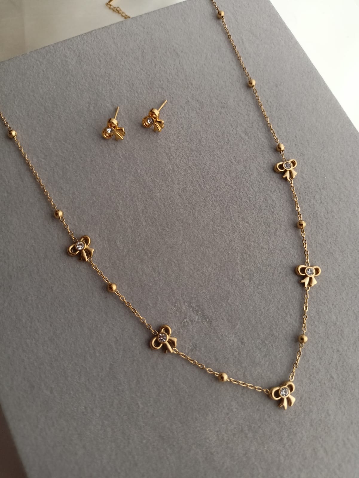 Bow Necklace Set