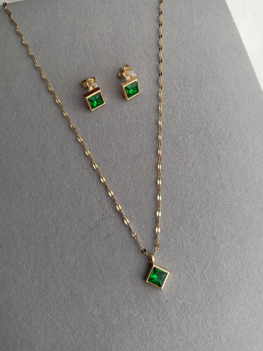 Emerald Diamond Necklace