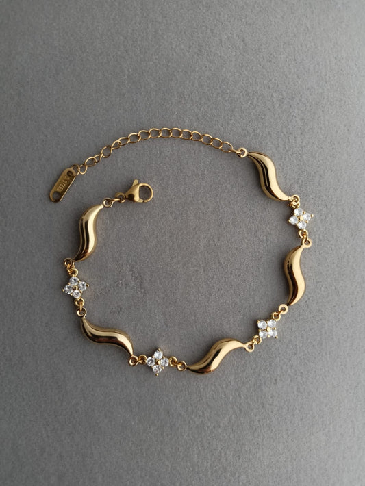 Wavy Stone Bracelet