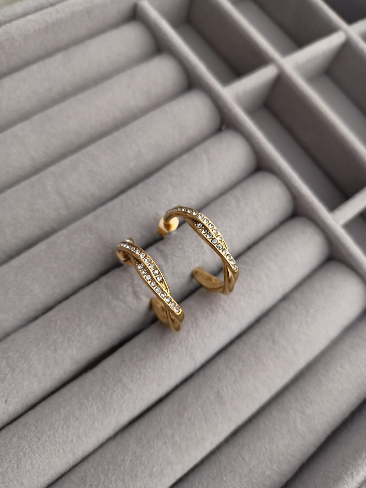 Roos Earrings