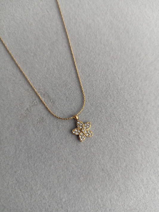 Floral stones Necklce