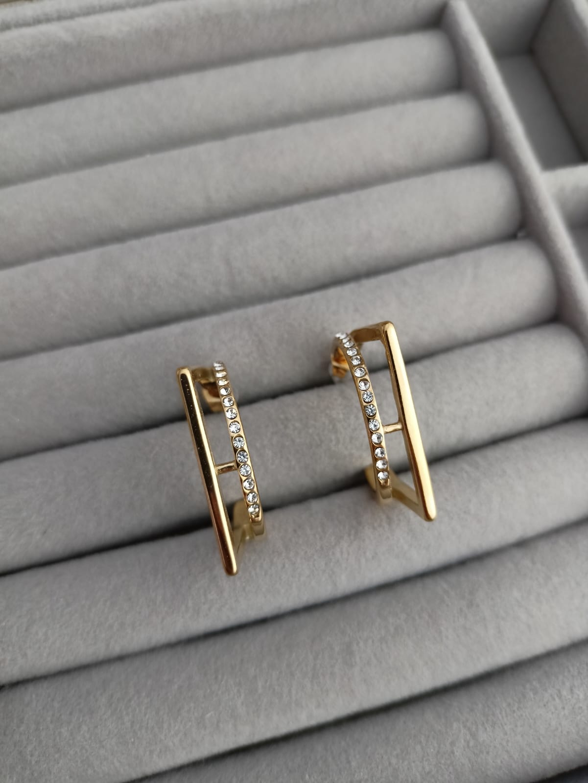 Lara Earrings