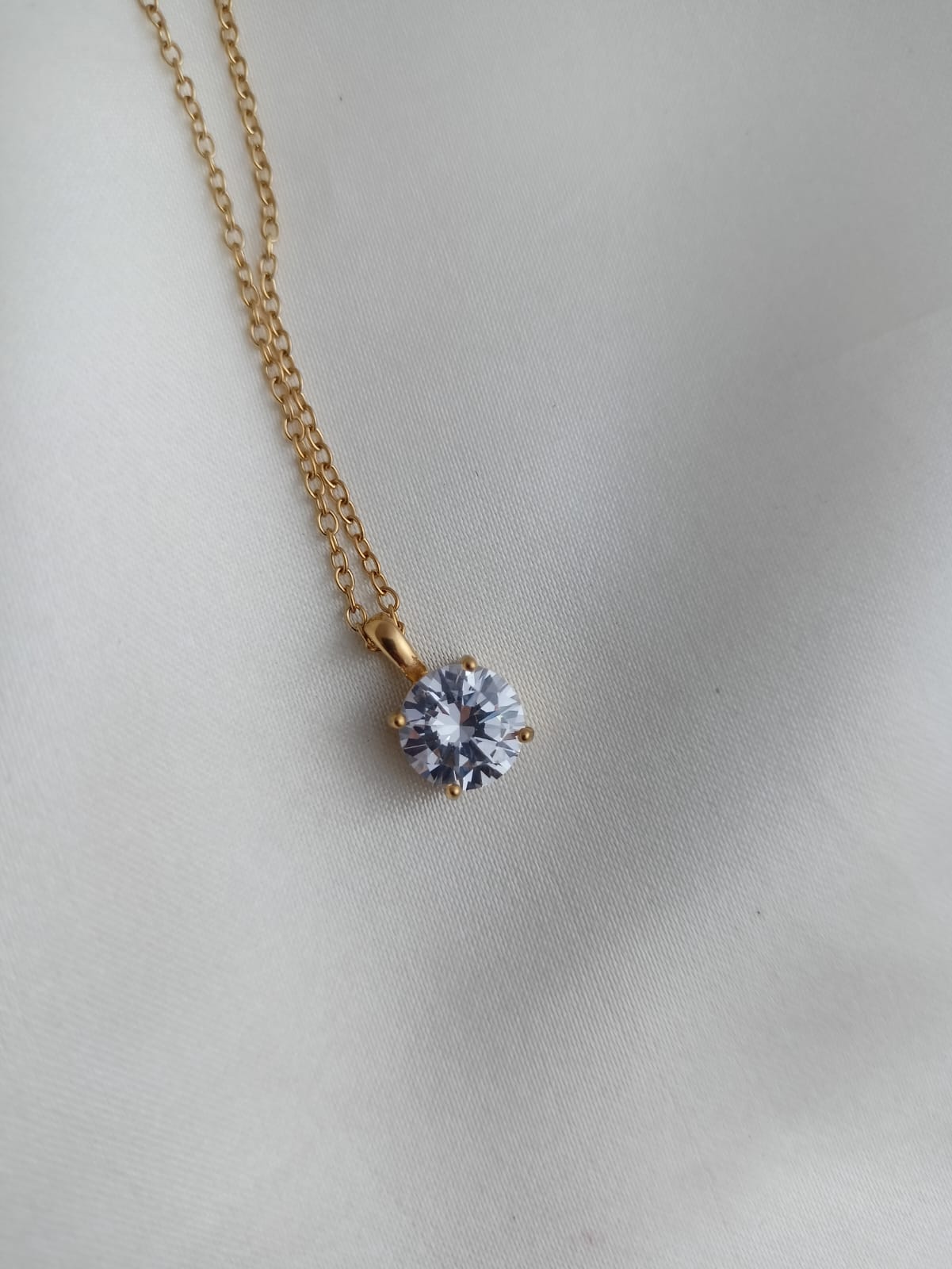 Iris Solitaire Necklace