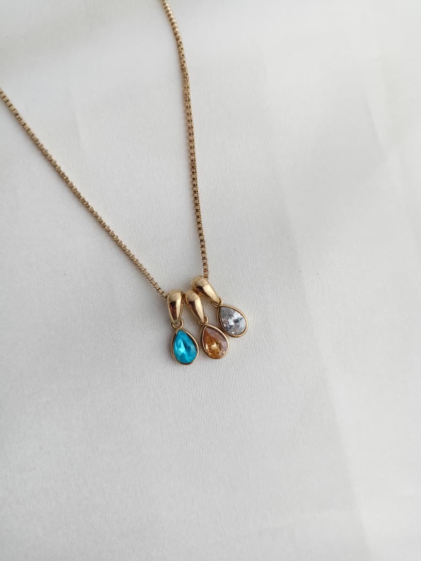 Elara Teardrop Necklace