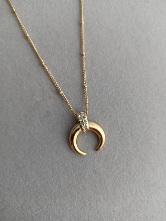 Curvy Necklace