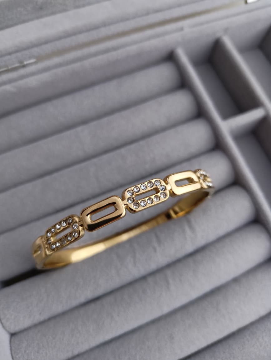 Link Chain Bangle