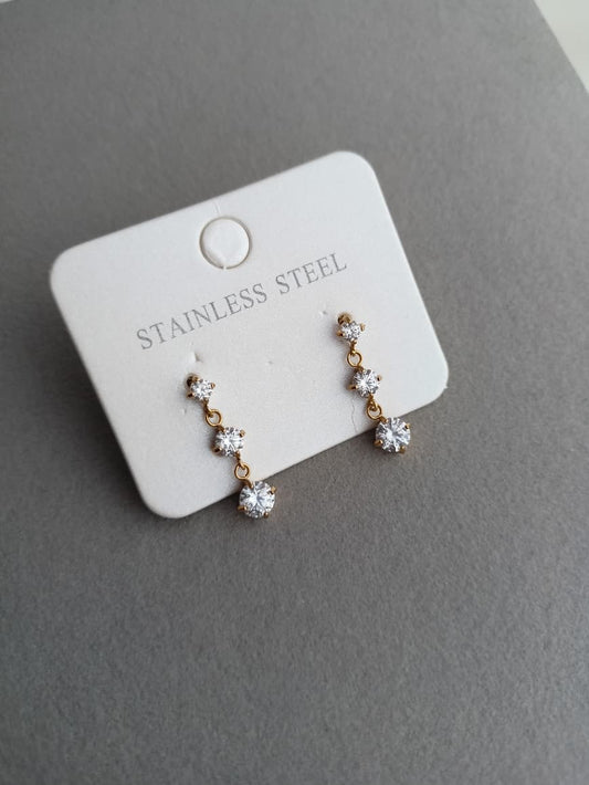 Dangle earrings