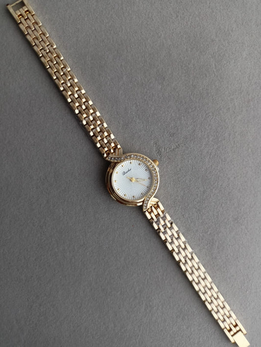 Round Stone Dial Watch