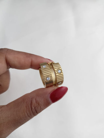 Noor Hoop Earrings