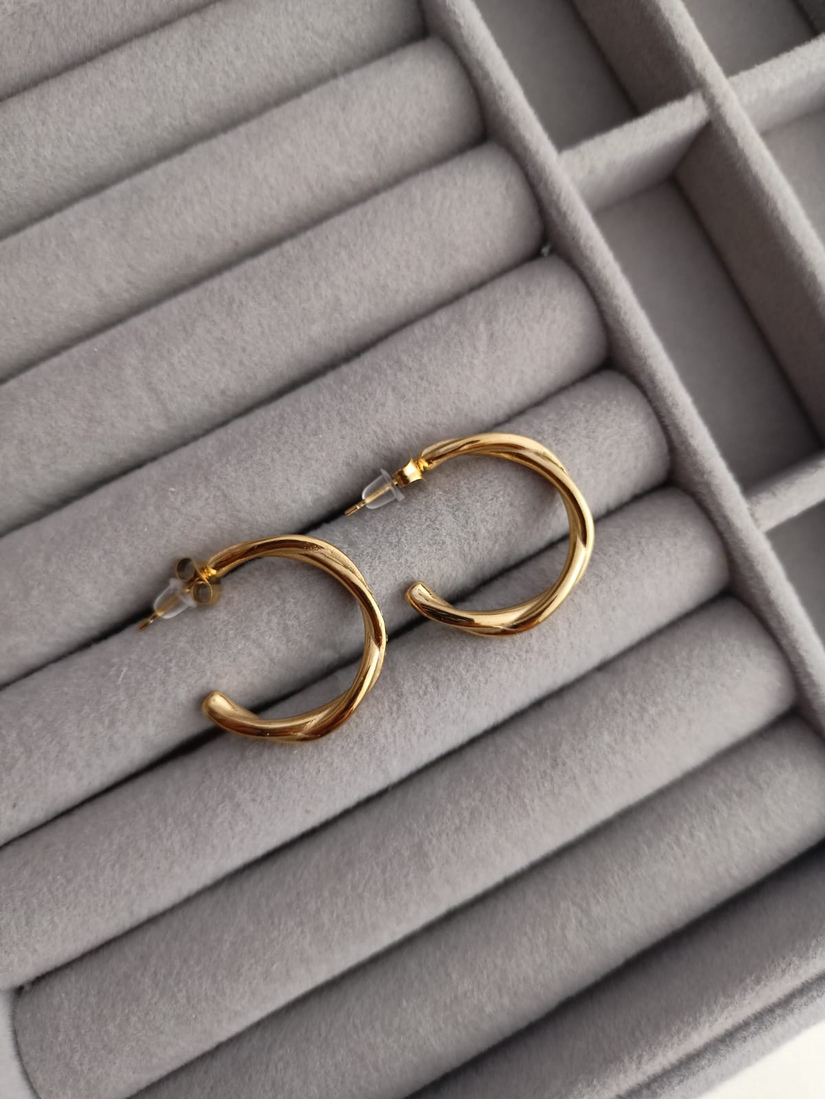 Roos Earrings