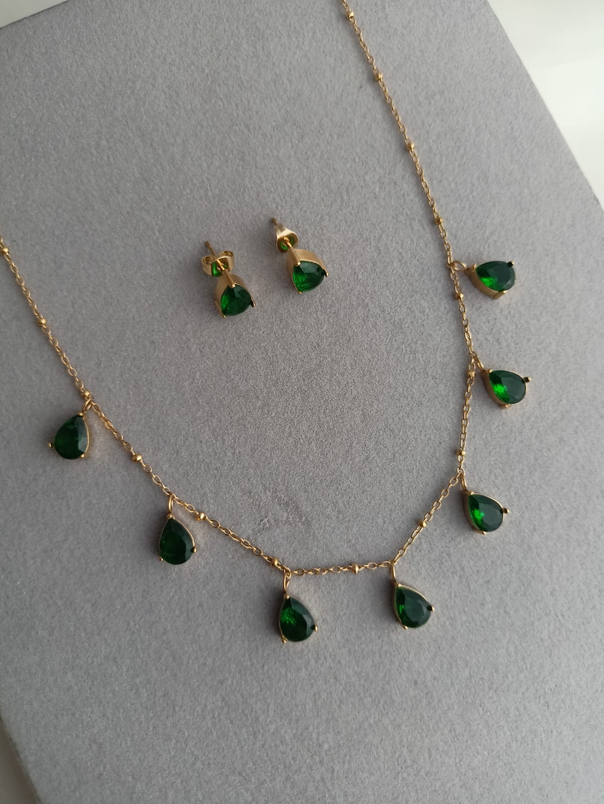 Nila Necklace Set