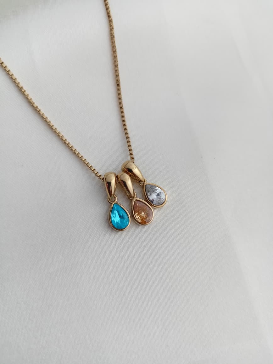 Elara Teardrop Necklace