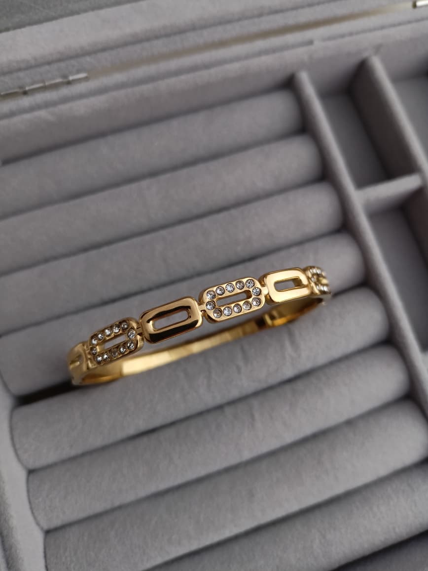 Link Chain Bangle