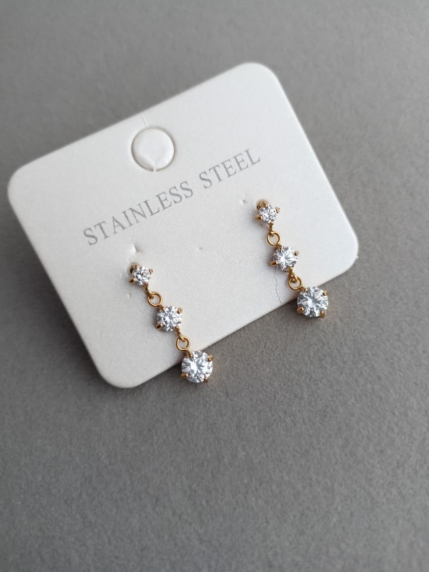 Dangle earrings