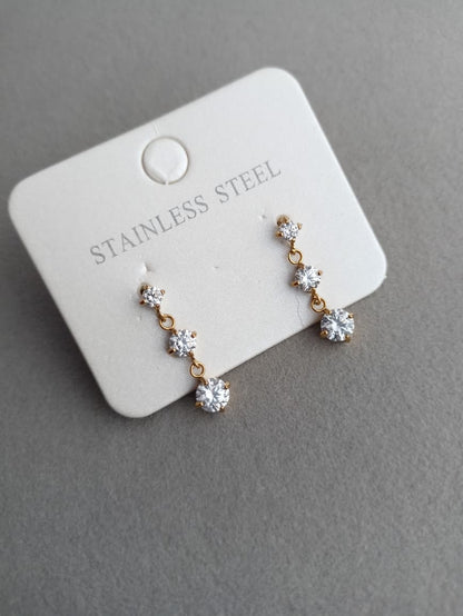 Dangle earrings