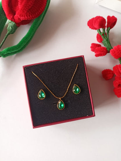 Isha Necklace Set